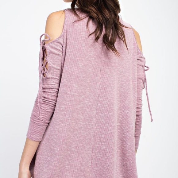 Cold Should Tunic Top, Lace Up Sleeves - Picture 3 of 7